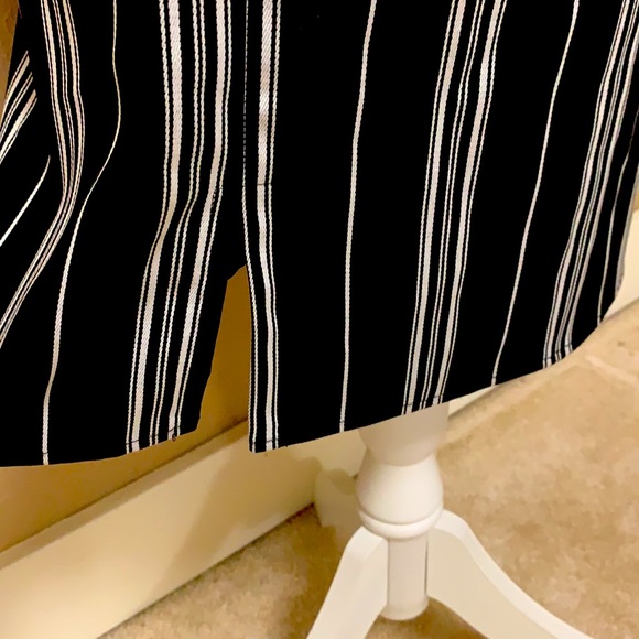 Vince Camuto NWOT black & white stripe dress. - Picture 5 of 8